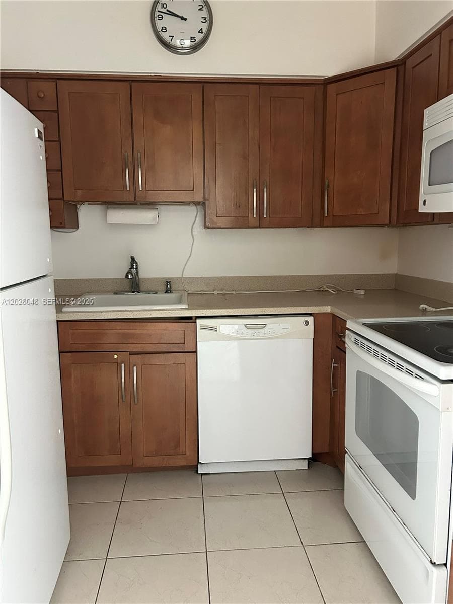 7441 Wayne Ave # 14D, Miami Beach FL 33141 — 4
