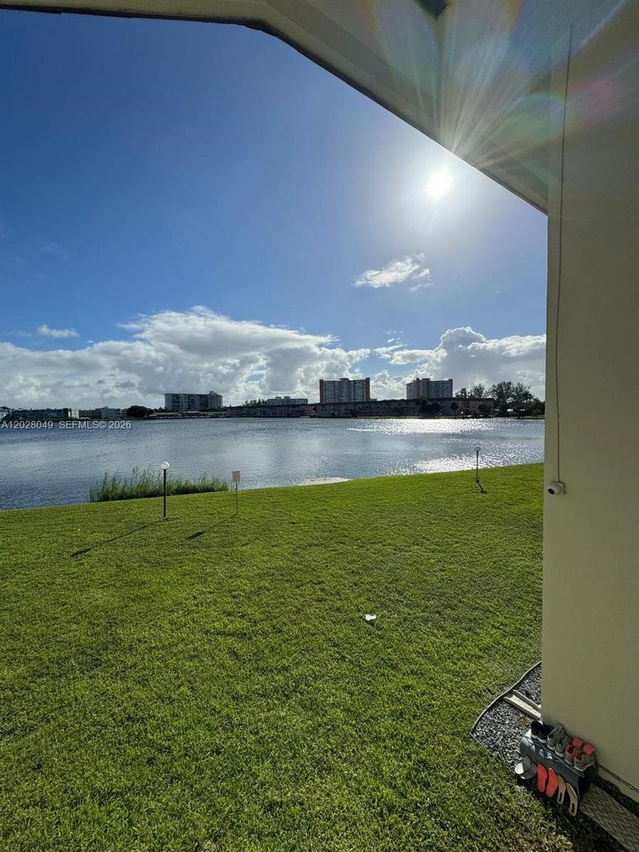 1530 NE 191st St # 241, Miami FL 33179 — 23