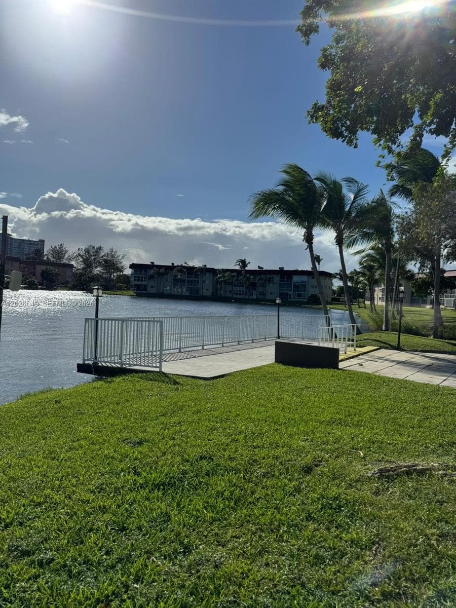 1530 NE 191st St # 241, Miami FL 33179 — 27