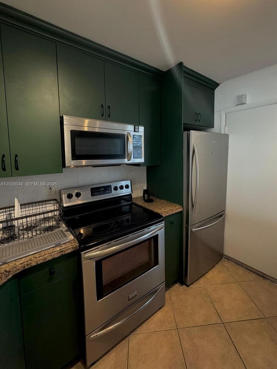 1530 NE 191st St # 241, Miami FL 33179 — 5