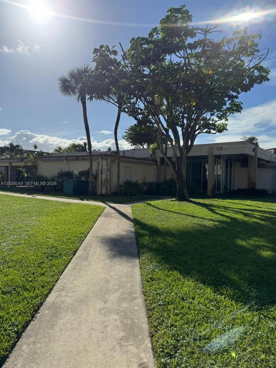 1530 NE 191st St # 241, Miami FL 33179 — 18