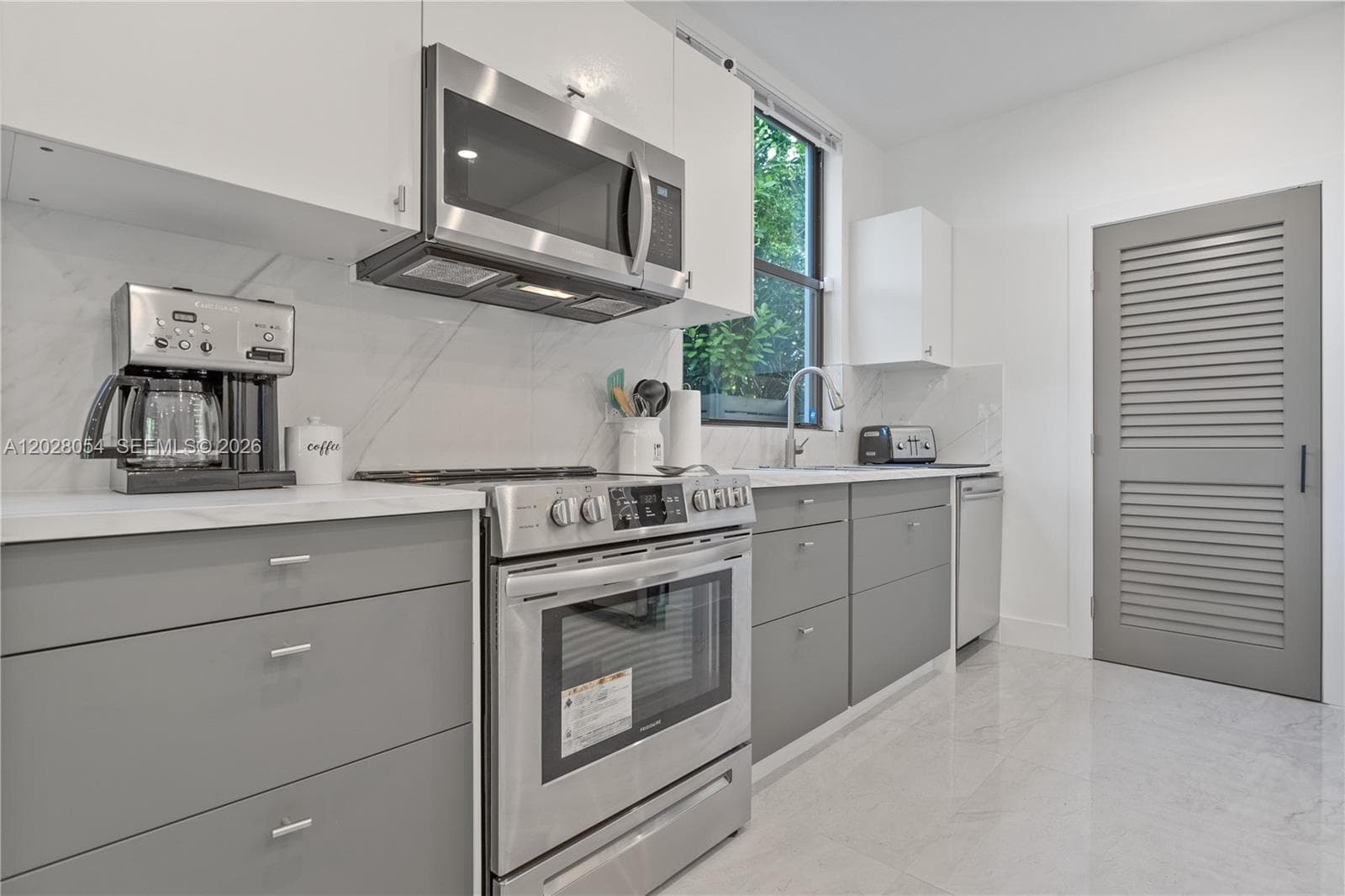 2887 SW 33rd Ave, Miami FL 33133 — 33