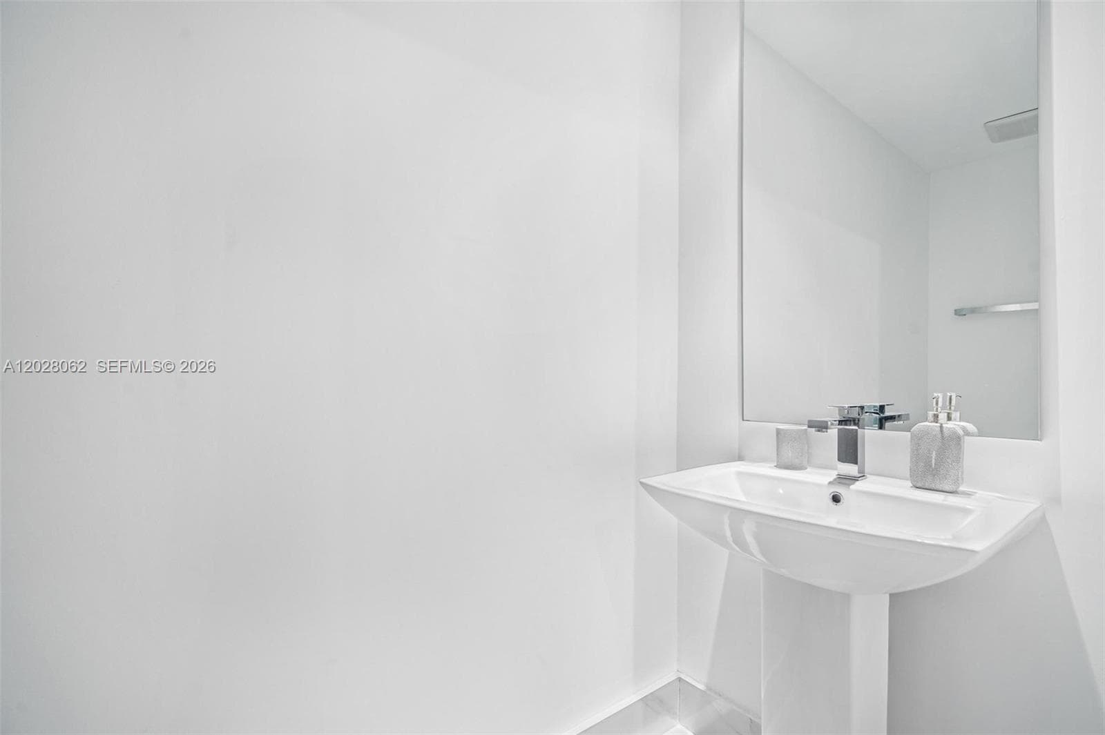 801 S Miami Ave # 4302, Miami FL 33130 — 28