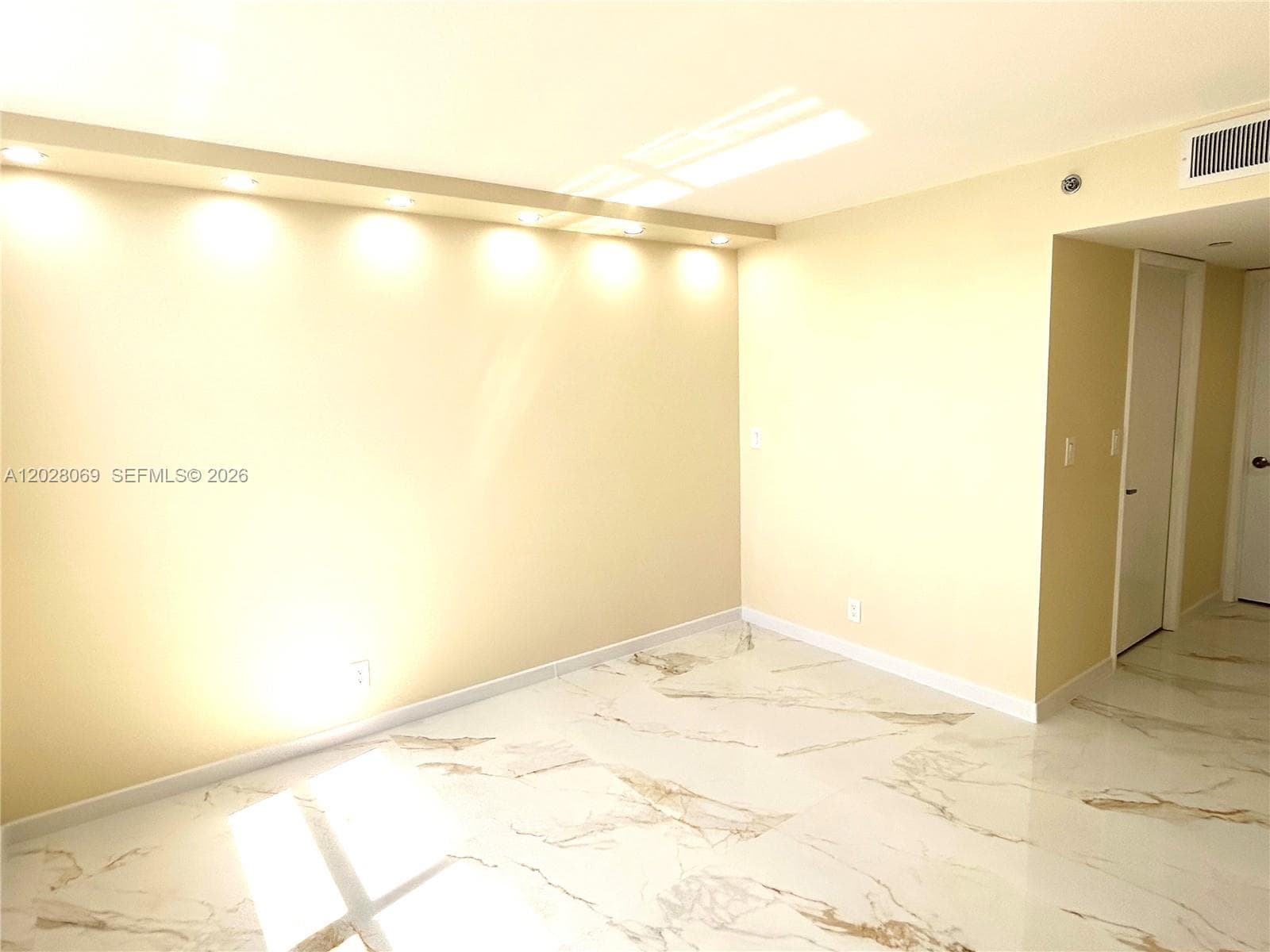 290 174th St # 619, Sunny Isles Beach FL 33160 — 22