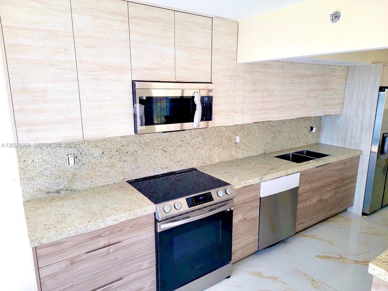 290 174th St # 619, Sunny Isles Beach FL 33160 — 10