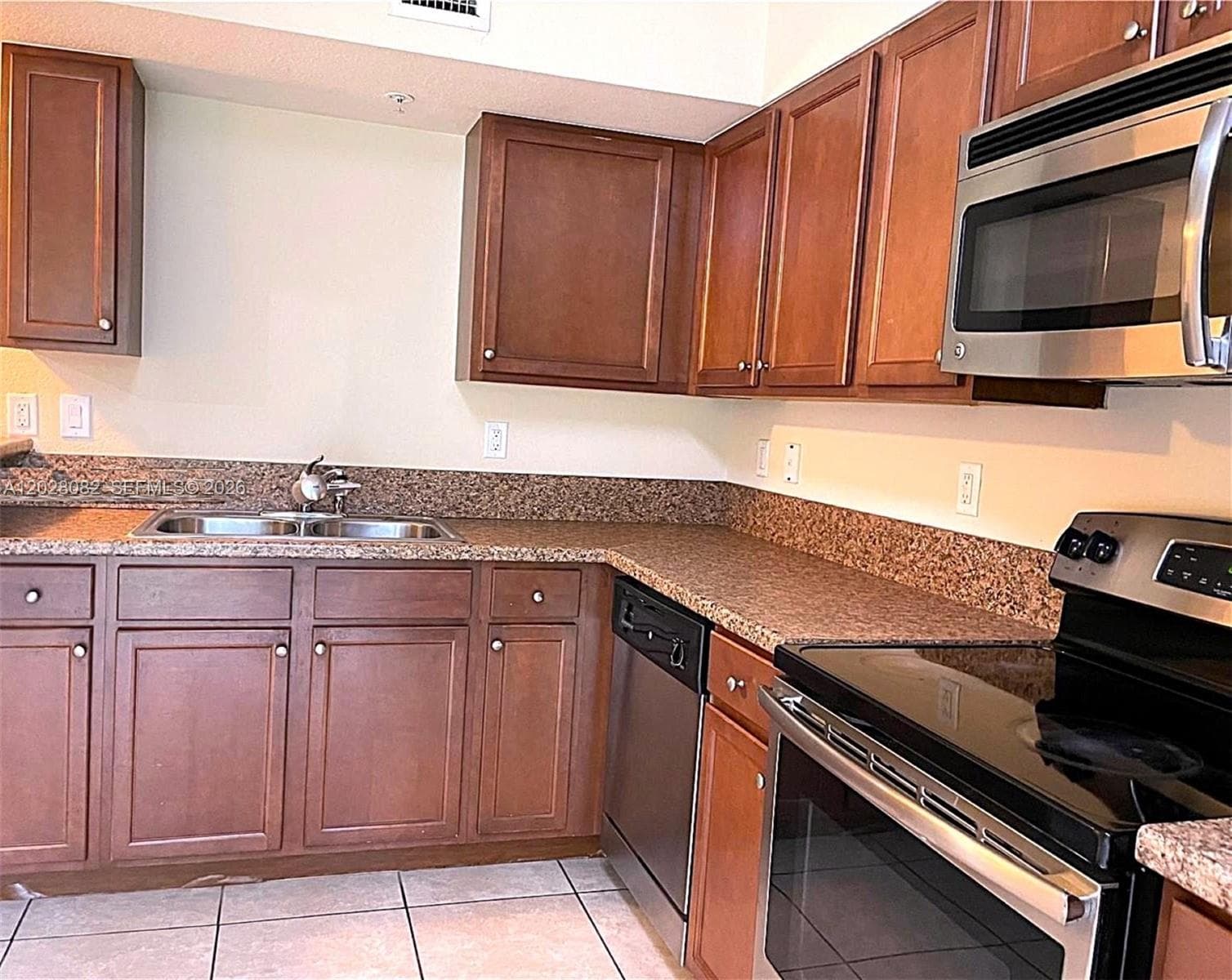 22541 SW 88th Pl # 6, Cutler Bay FL 33190 — 6
