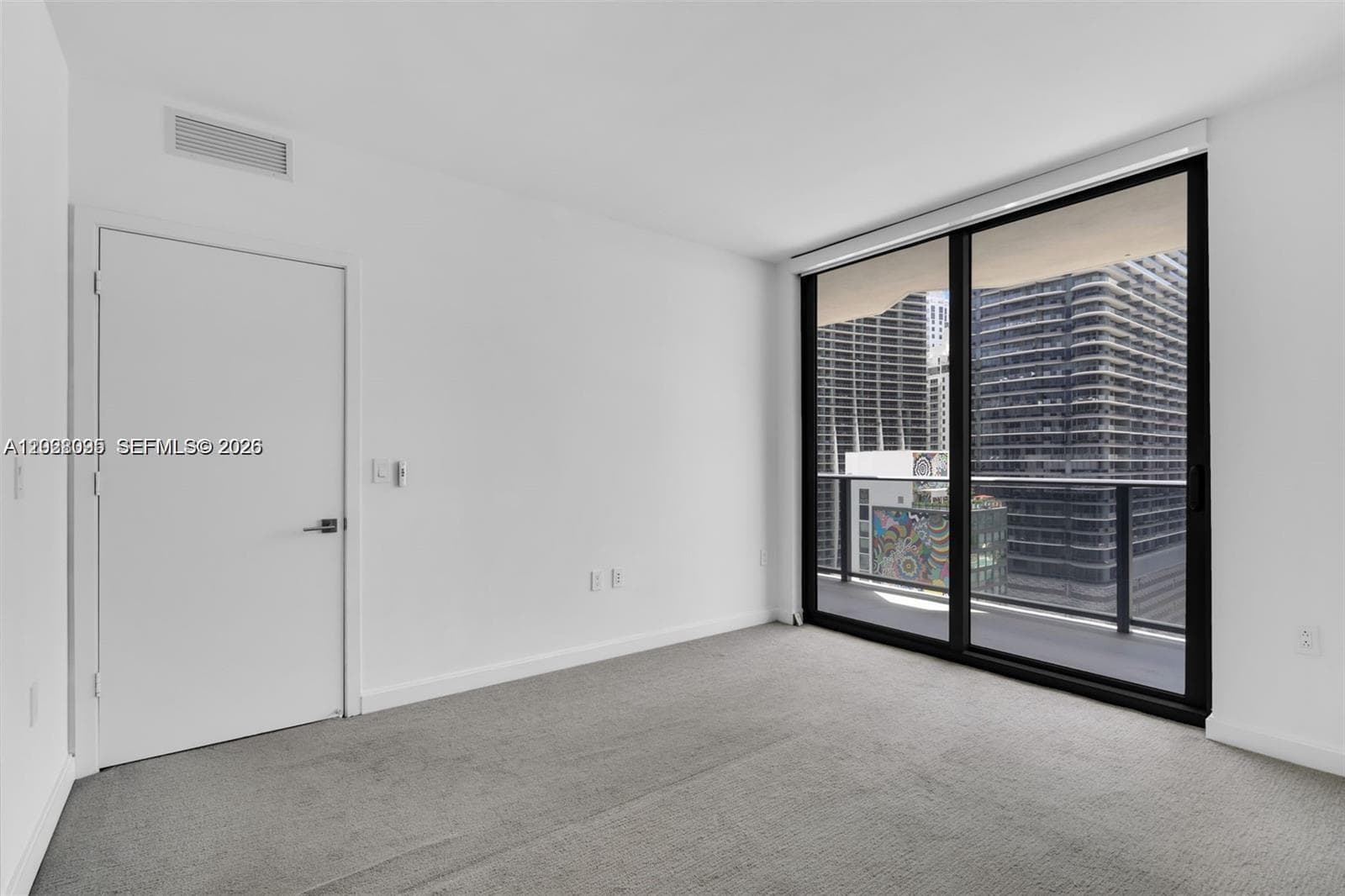 45 SW 9th St # 2204, Miami FL 33130 — 17
