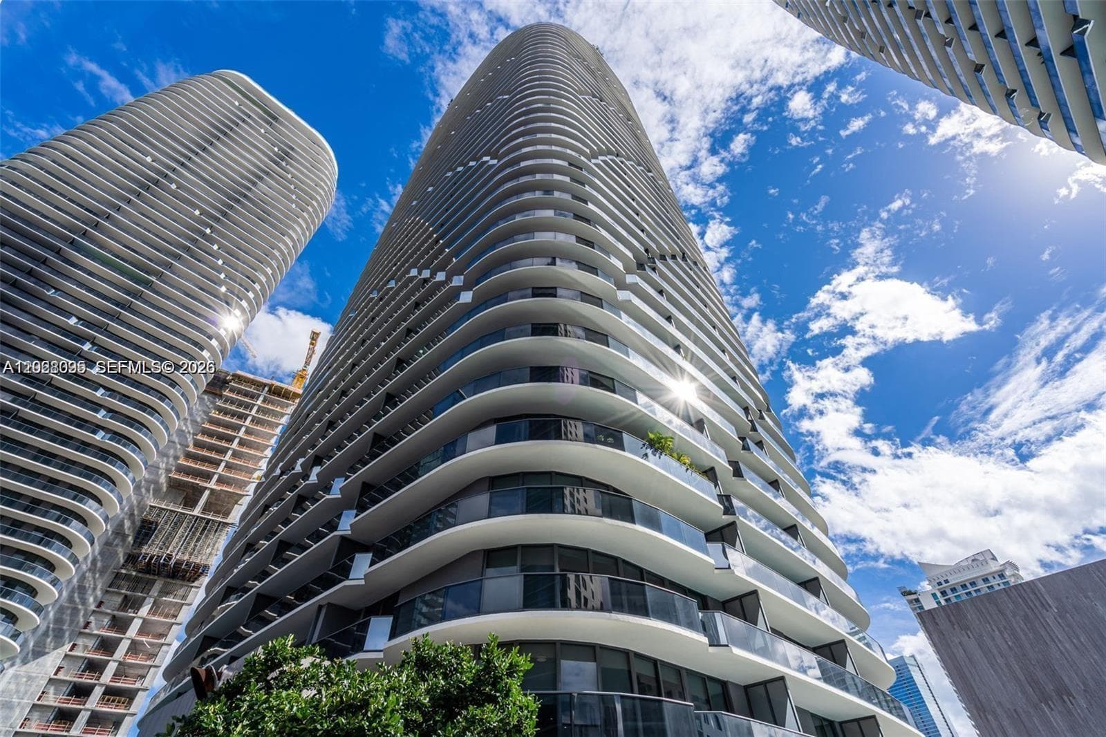45 SW 9th St # 2204, Miami FL 33130 — 1