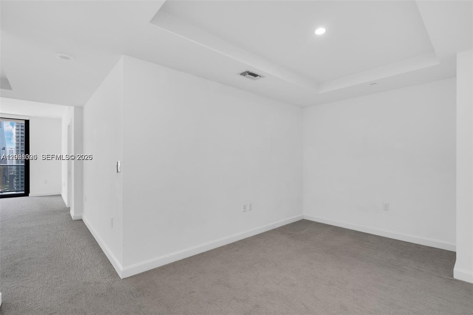 45 SW 9th St # 2204, Miami FL 33130 — 15