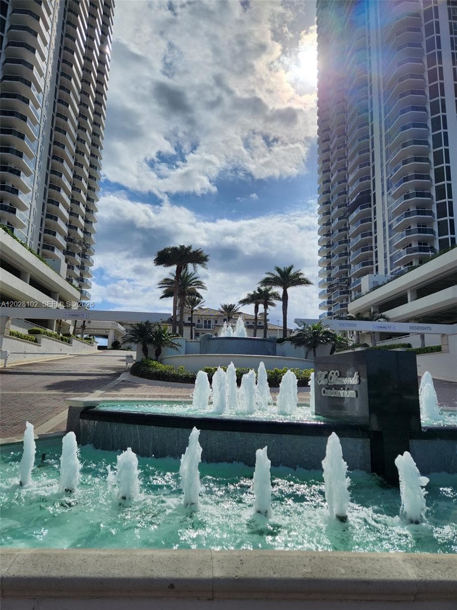 4779 Collins Ave # 3504, Miami Beach FL 33140 — 67