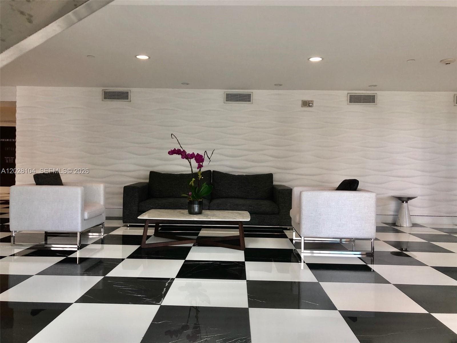 1800 N Bayshore Dr # 915, Miami FL 33132 — 20