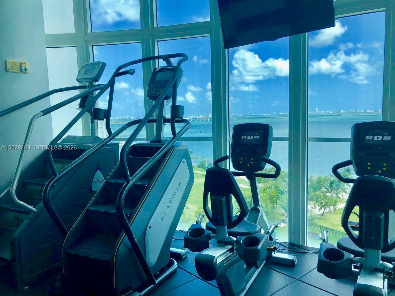 1800 N Bayshore Dr # 915, Miami FL 33132 — 45