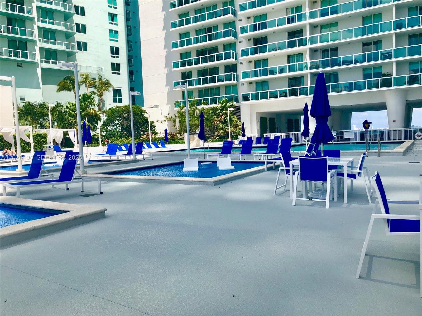 1800 N Bayshore Dr # 915, Miami FL 33132 — 37
