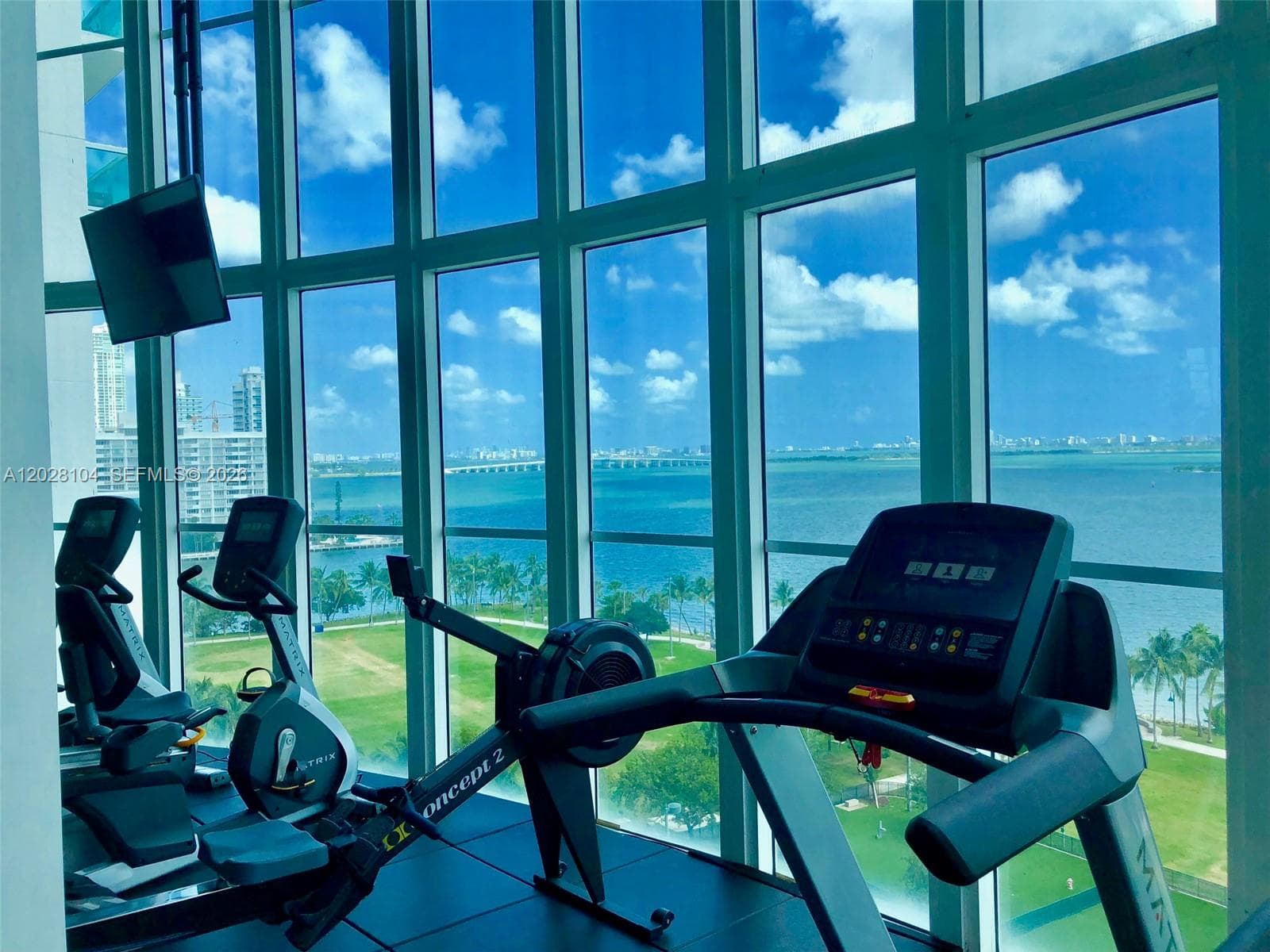 1800 N Bayshore Dr # 915, Miami FL 33132 — 44