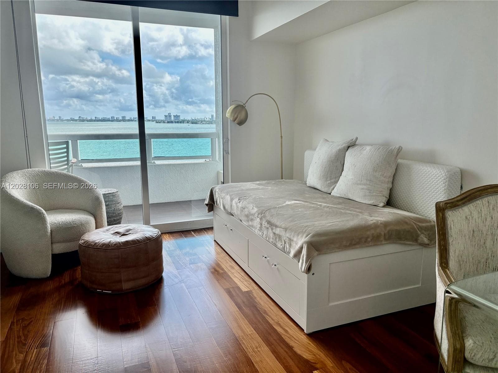1800 N Bayshore Dr # 905, Miami FL 33132 — 22