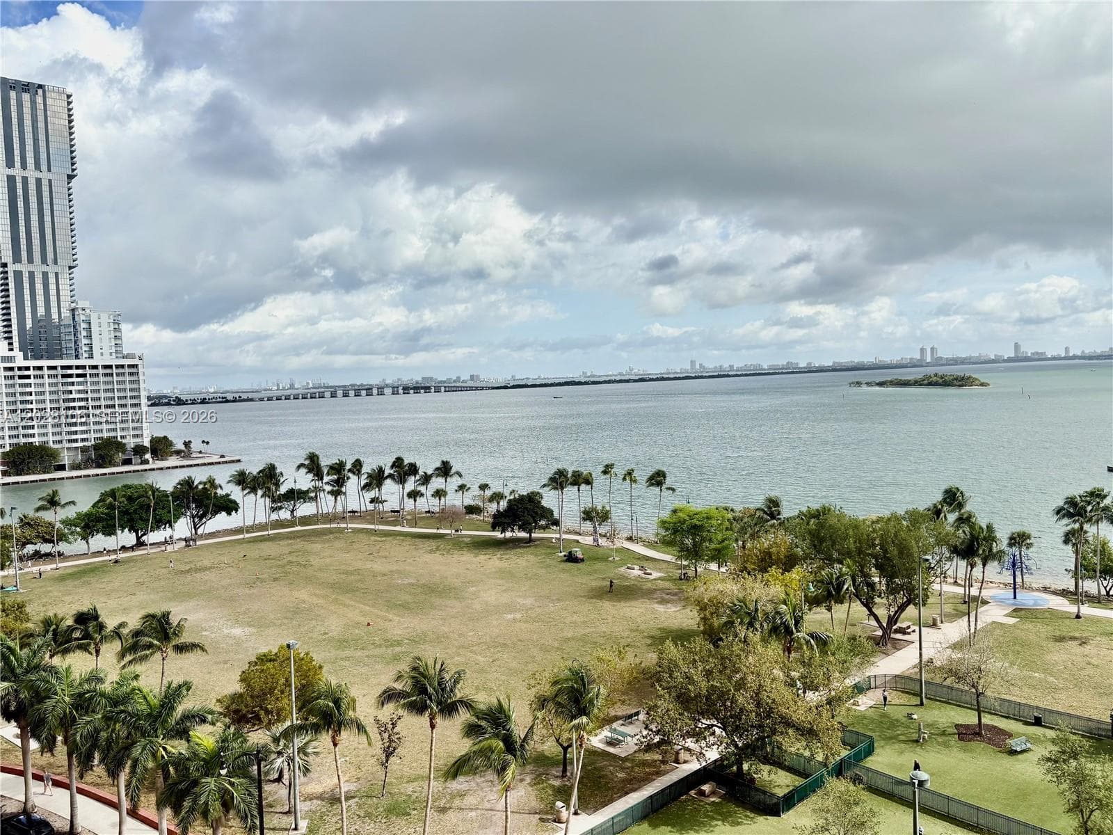 1800 N Bayshore Dr # 905, Miami FL 33132 — 30