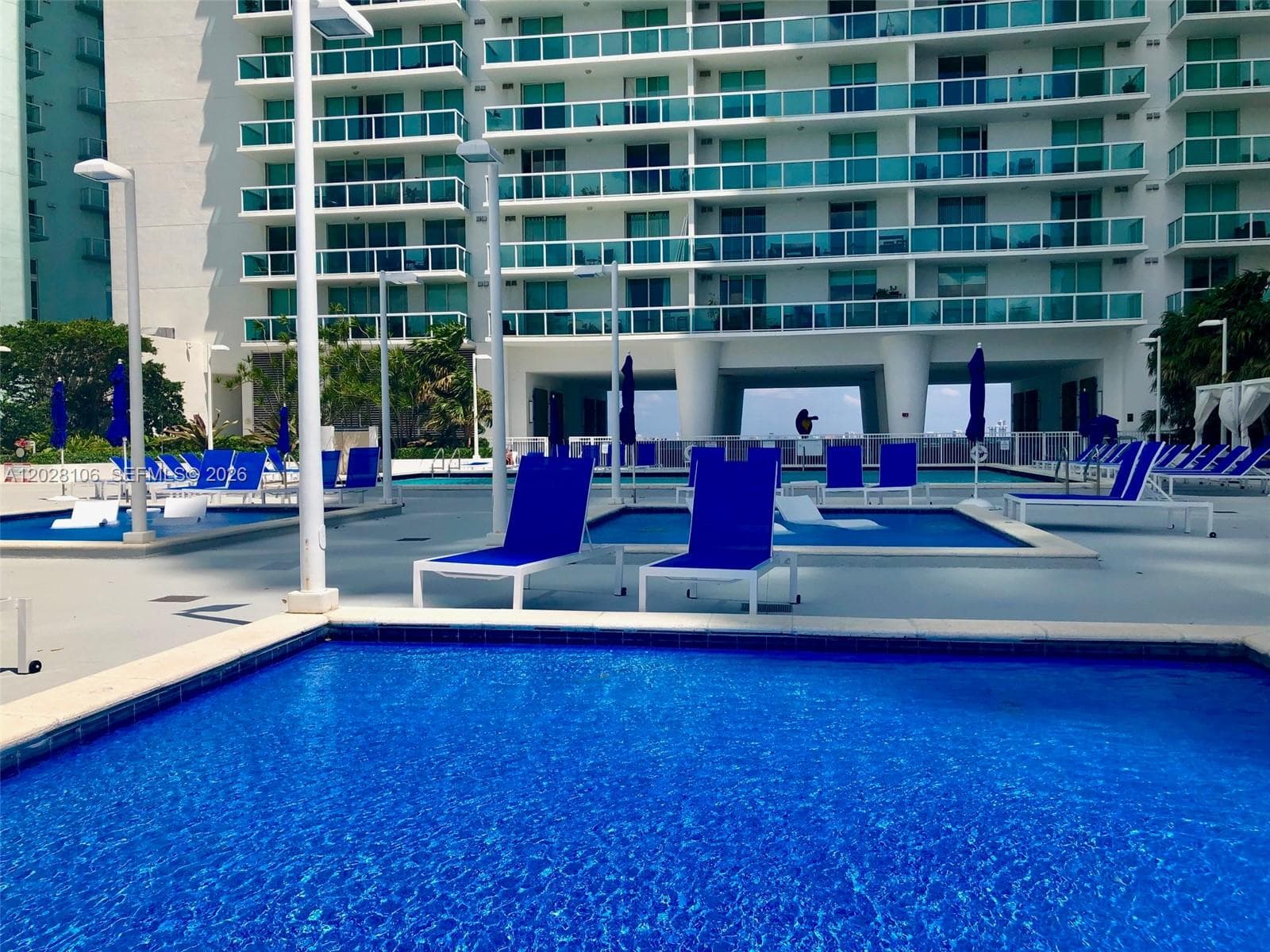 1800 N Bayshore Dr # 905, Miami FL 33132 — 50