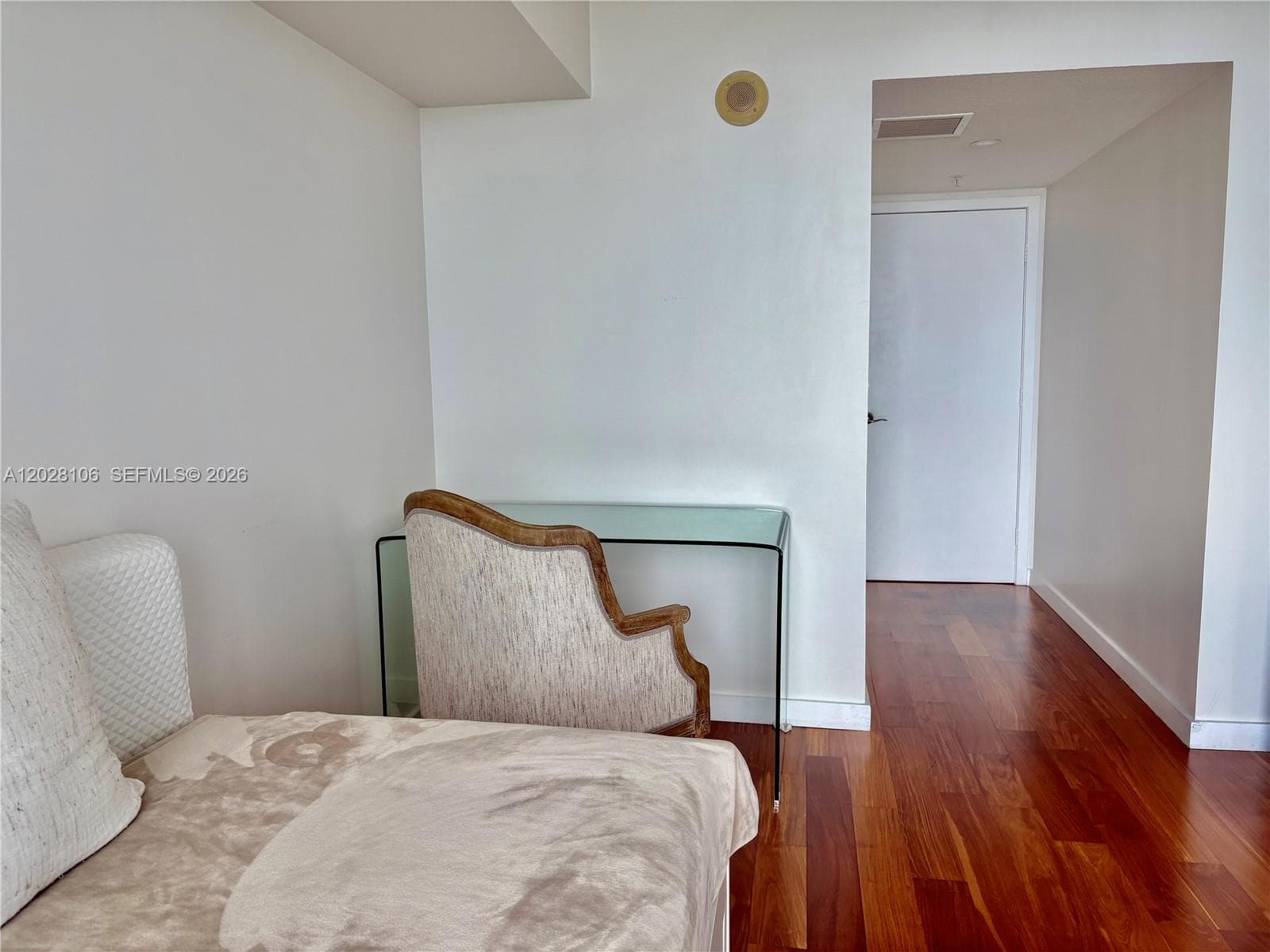 1800 N Bayshore Dr # 905, Miami FL 33132 — 25