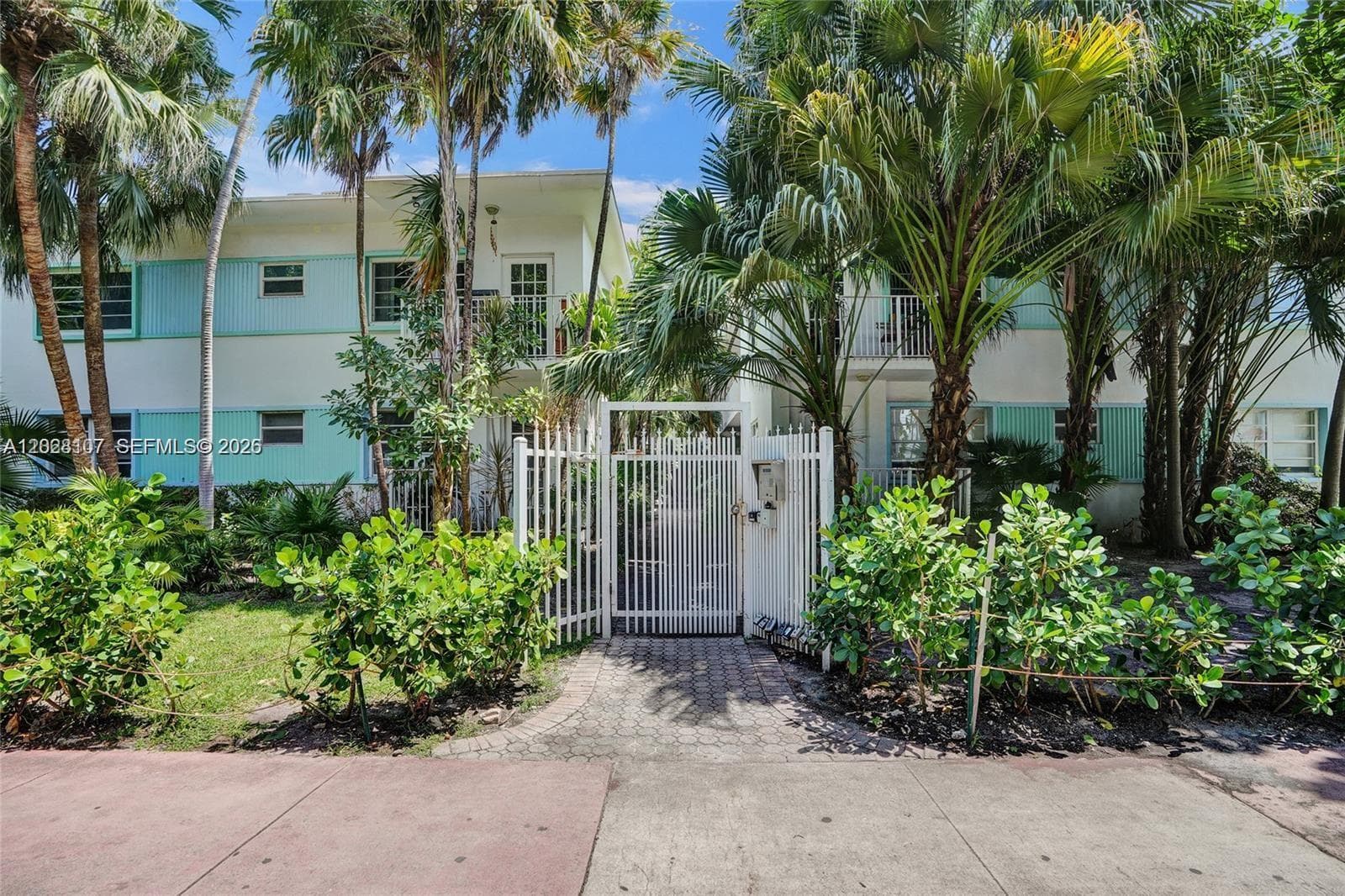 911 Meridian Ave # 104, Miami Beach FL 33139 — 12