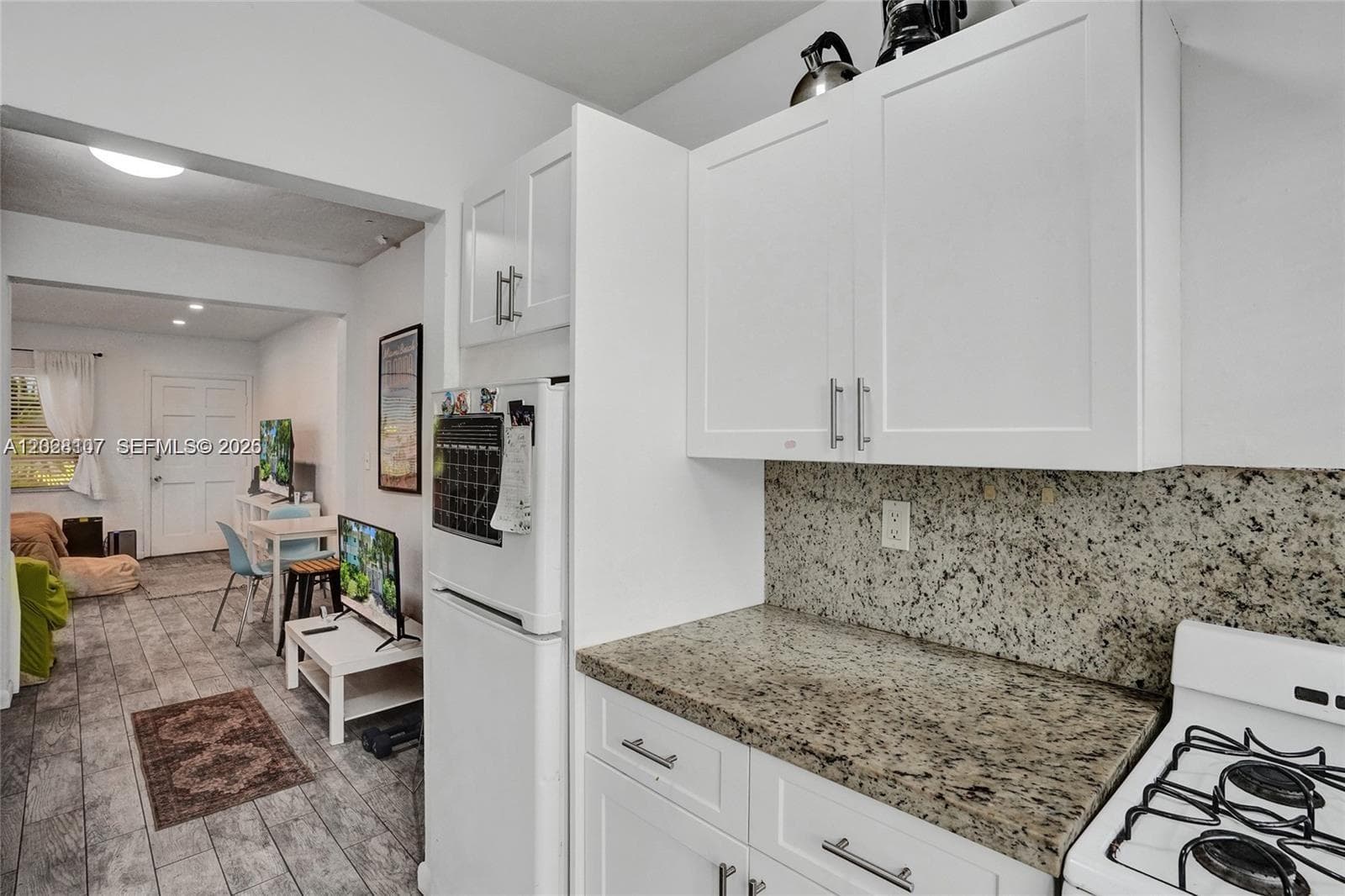 911 Meridian Ave # 104, Miami Beach FL 33139 — 7