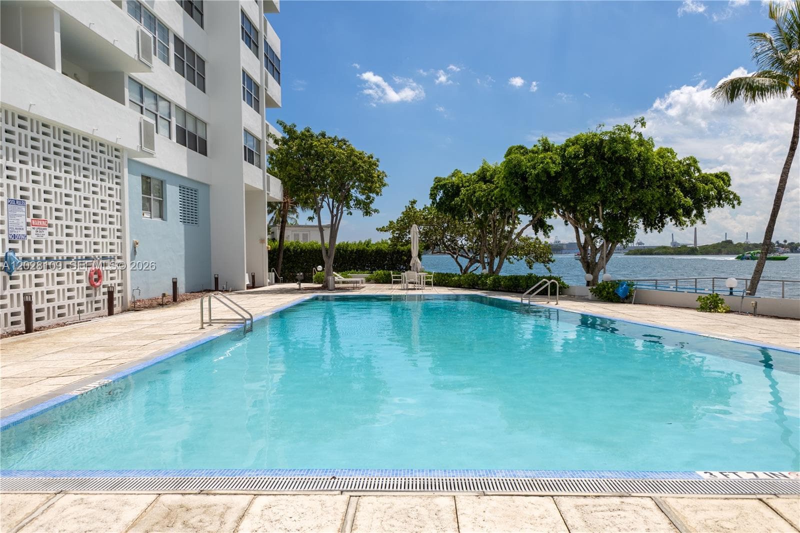 3 Island Ave # 11B, Miami Beach FL 33139 — 32