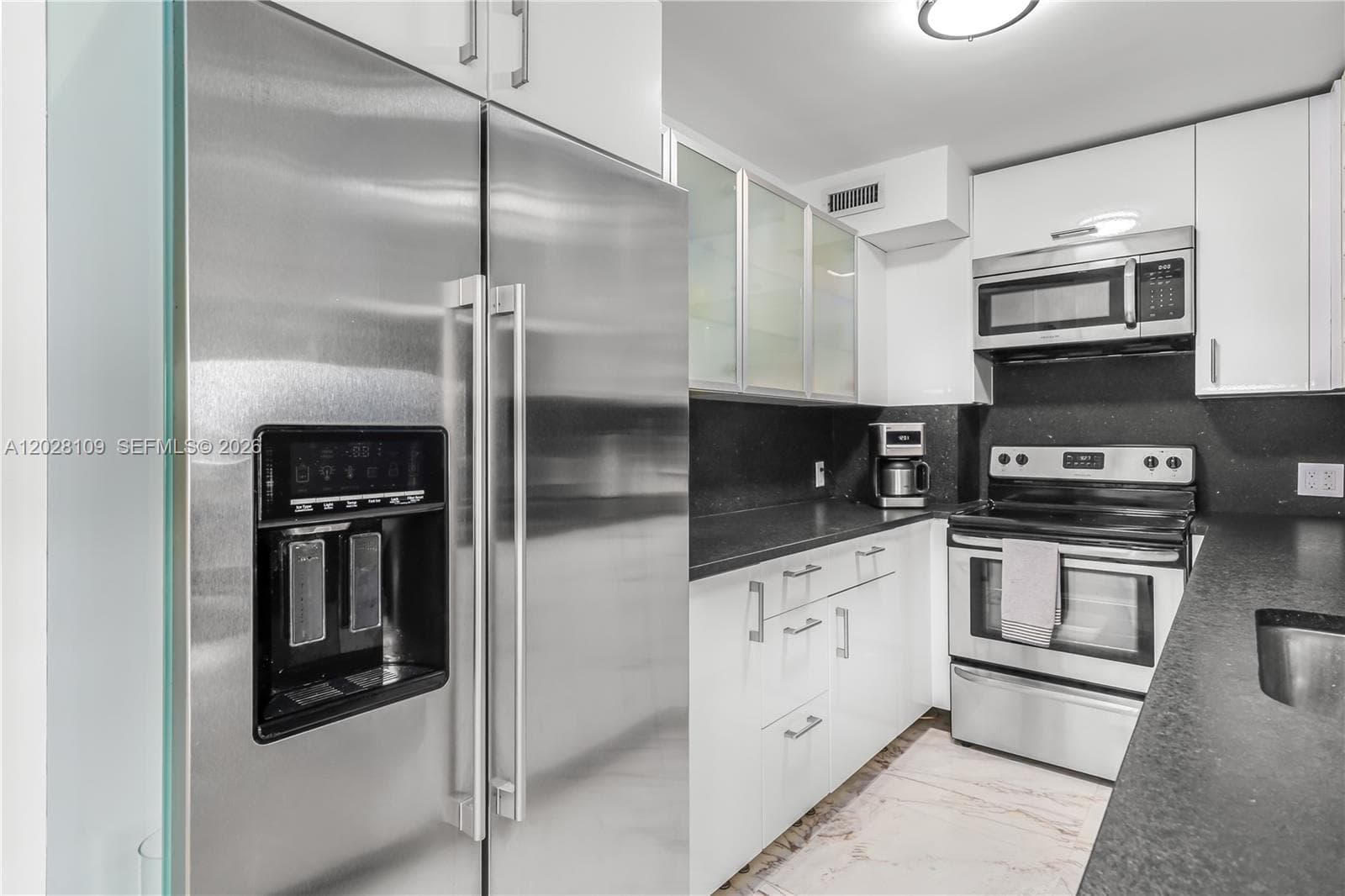 3 Island Ave # 11B, Miami Beach FL 33139 — 9
