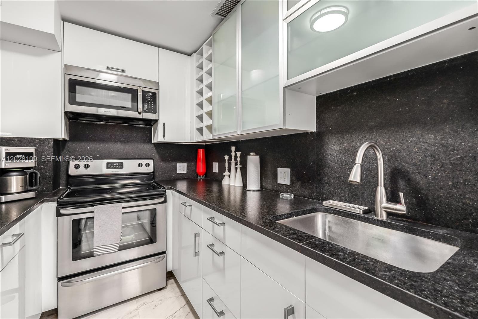3 Island Ave # 11B, Miami Beach FL 33139 — 8
