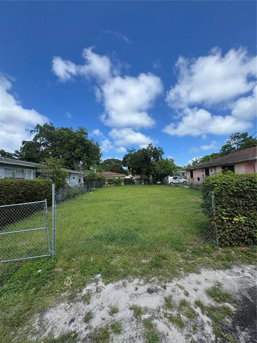 6335 NW 1st Ct, Miami FL 33150 — 2