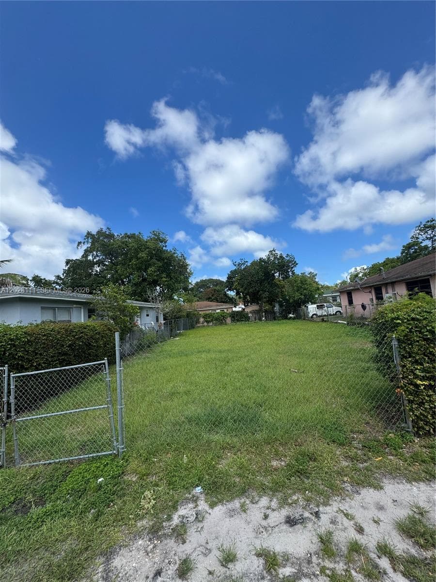 6335 NW 1st Ct, Miami FL 33150 — 3