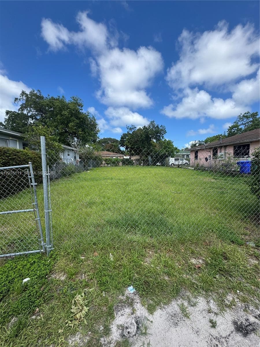 6335 NW 1st Ct, Miami FL 33150 — 1