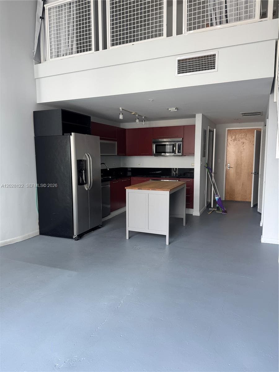253 NE 2nd St # 621, Miami FL 33132 — 15