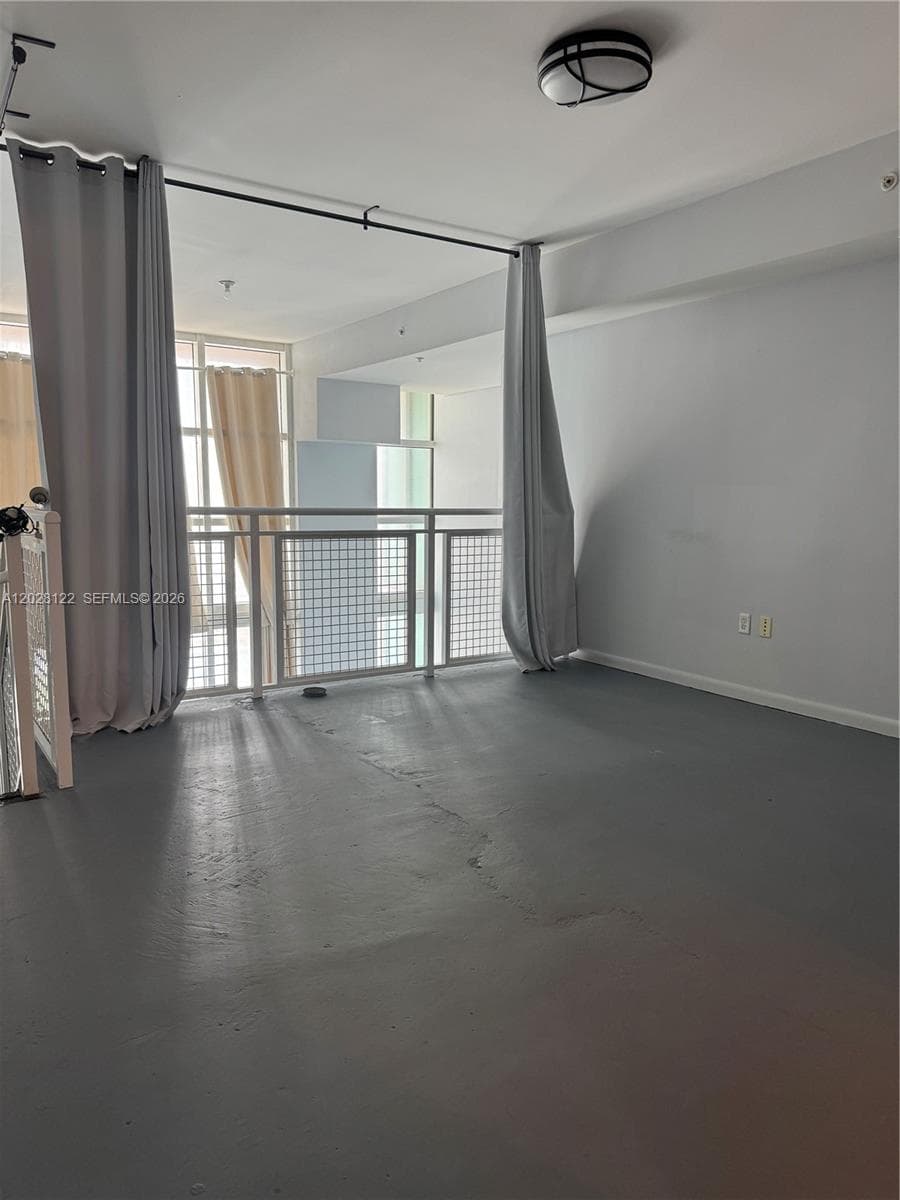 253 NE 2nd St # 621, Miami FL 33132 — 11