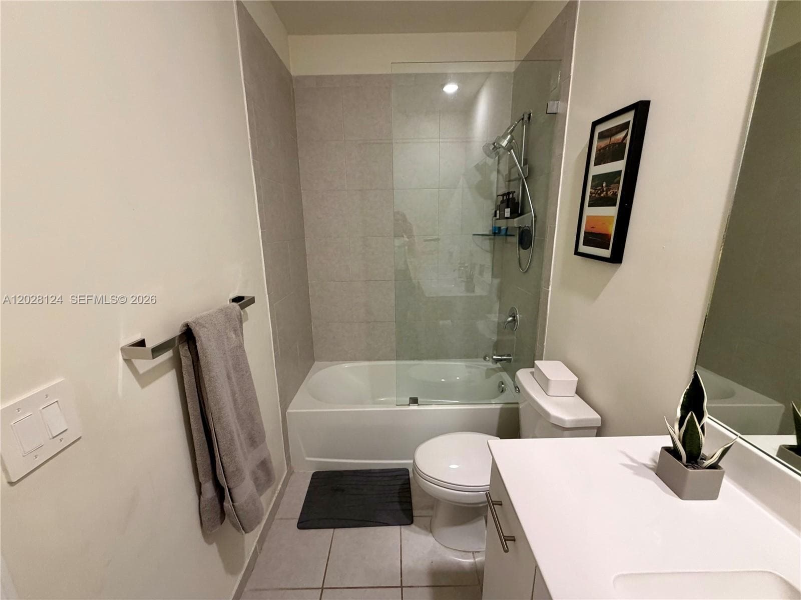 11445 W 33rd Ln, Hialeah FL 33018 — 33