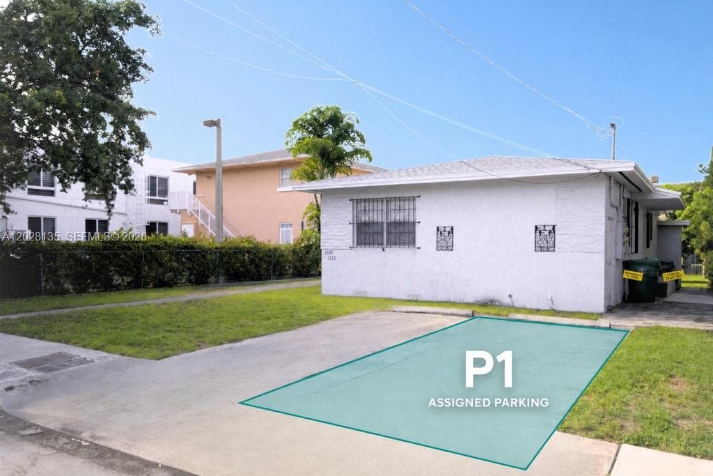 1570 NW 2nd St, Miami FL 33125 — 12