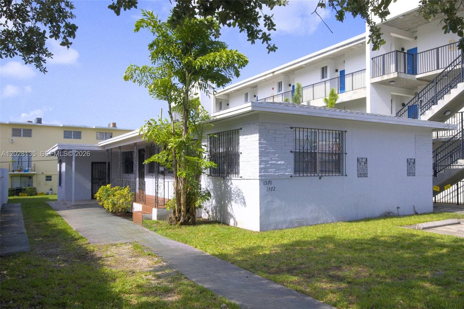 1570 NW 2nd St, Miami FL 33125 — 22