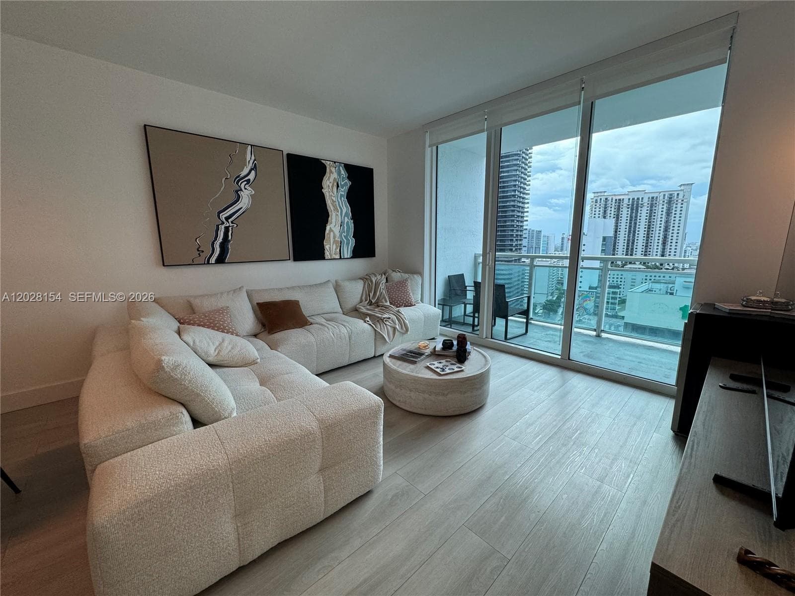 951 Brickell Ave # 2103, Miami FL 33131 — 2
