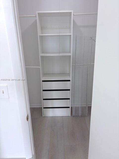 9460 Fontainebleau Blvd # 529, Miami FL 33172 — 25