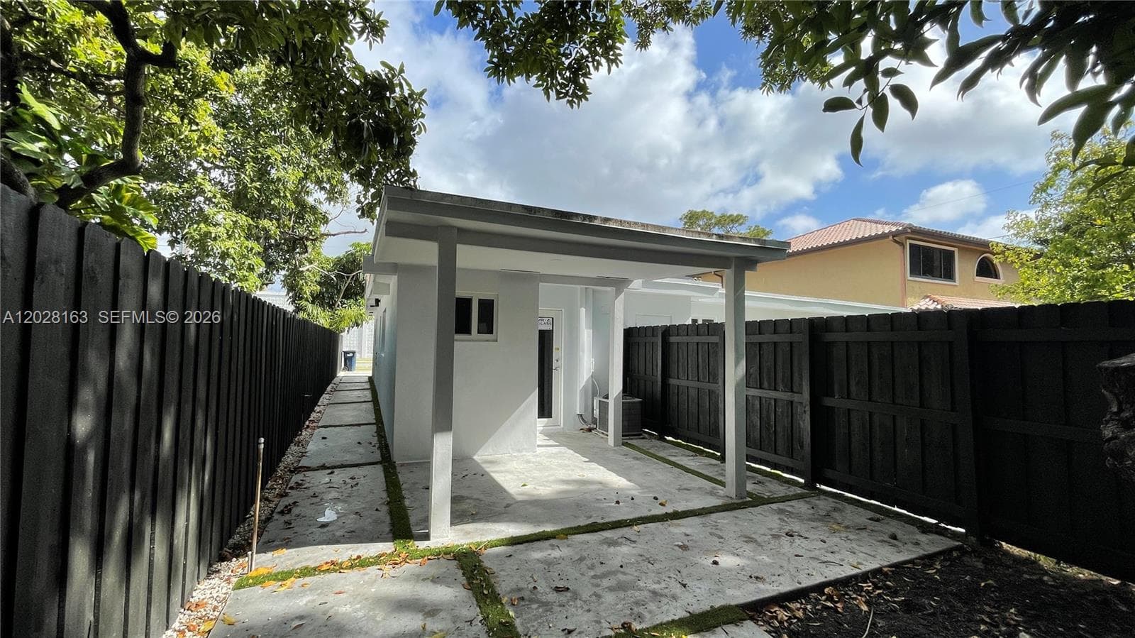 4290 SW 9th St # B, Miami FL 33134 — 4