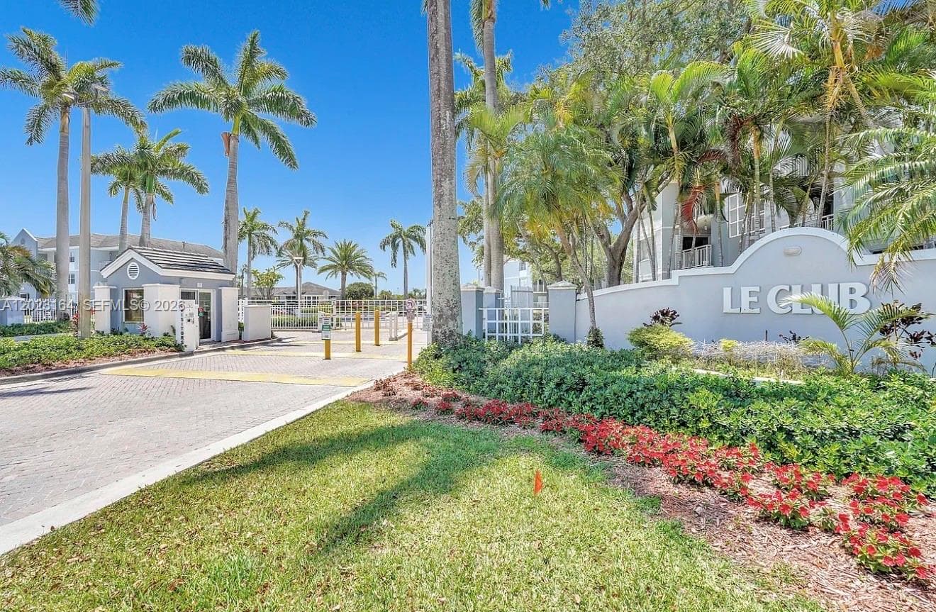 8580 SW 212th St # 303, Cutler Bay FL 33189 — 1