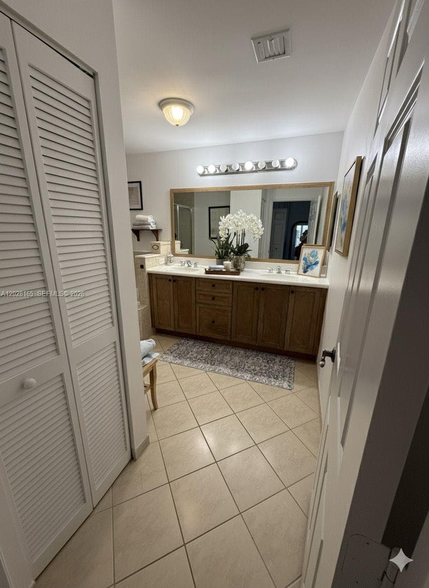 8390 SW 72nd Ave # 519, Miami FL 33143 — 3