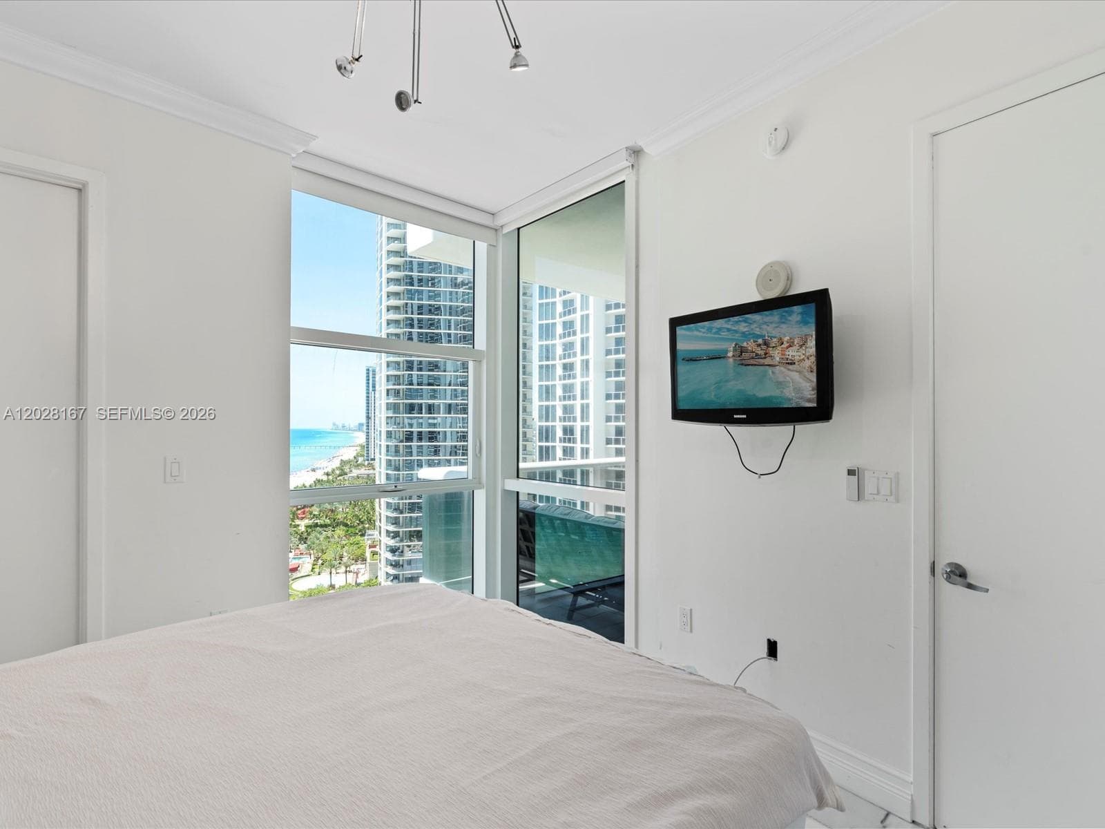 18101 Collins Ave # 1904, Sunny Isles Beach FL 33160 — 17