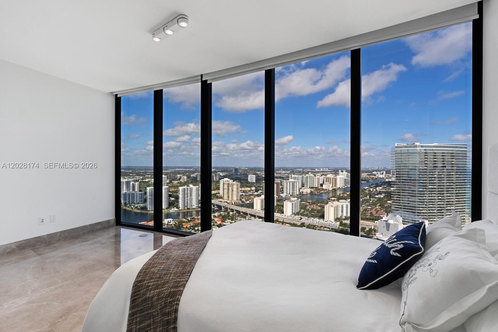 18555 Collins Ave # 5105, Sunny Isles Beach FL 33160 — 27