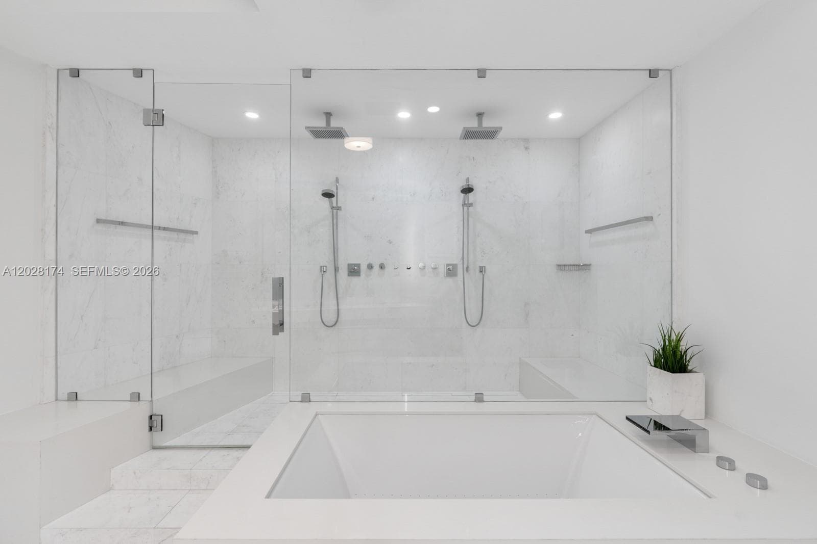 18555 Collins Ave # 5105, Sunny Isles Beach FL 33160 — 18