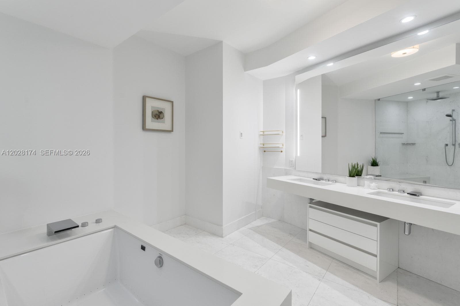 18555 Collins Ave # 5105, Sunny Isles Beach FL 33160 — 19