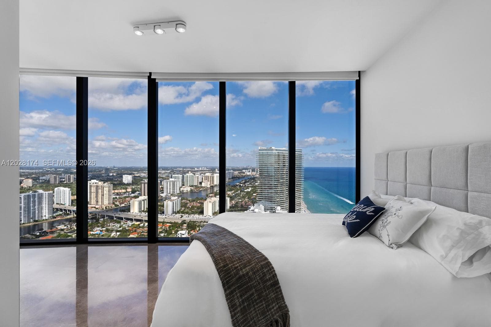 18555 Collins Ave # 5105, Sunny Isles Beach FL 33160 — 25