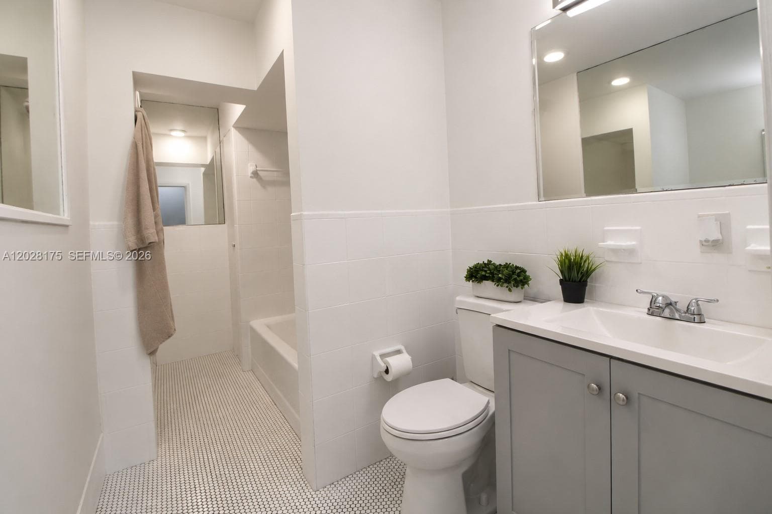 10730 SW 52nd Ter, Miami FL 33165 — 13