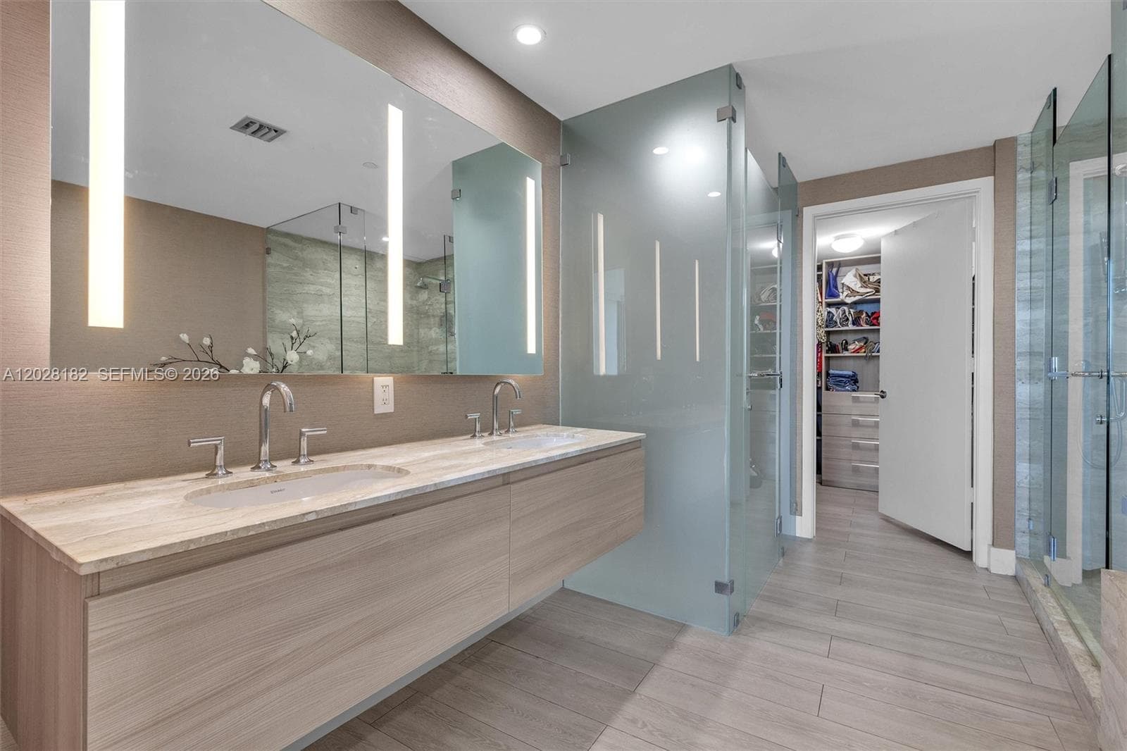 2900 NE 7th Ave # 402, Miami FL 33137 — 27