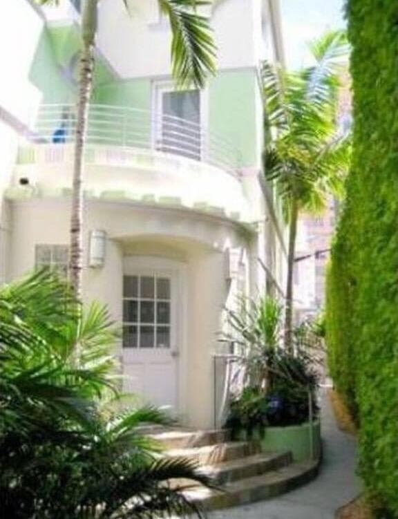815 Euclid Avenue # 10, Miami Beach FL 33139 — 7