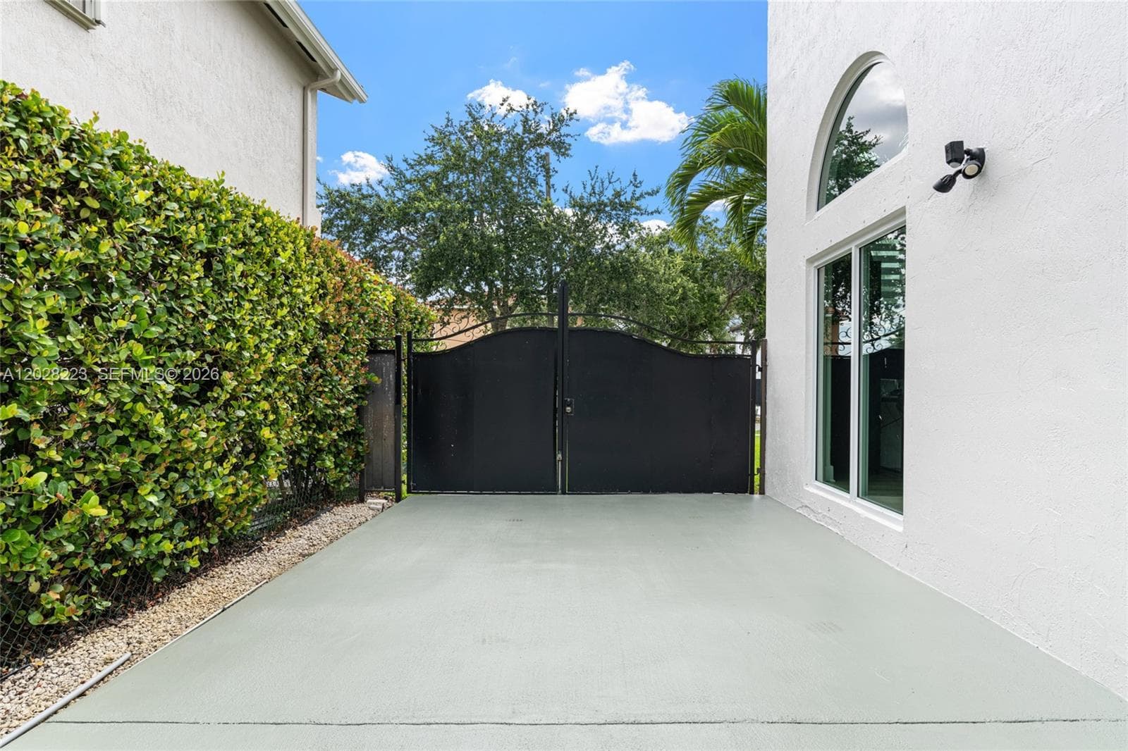 6014 SW 160th Ave, Miami FL 33193 — 32