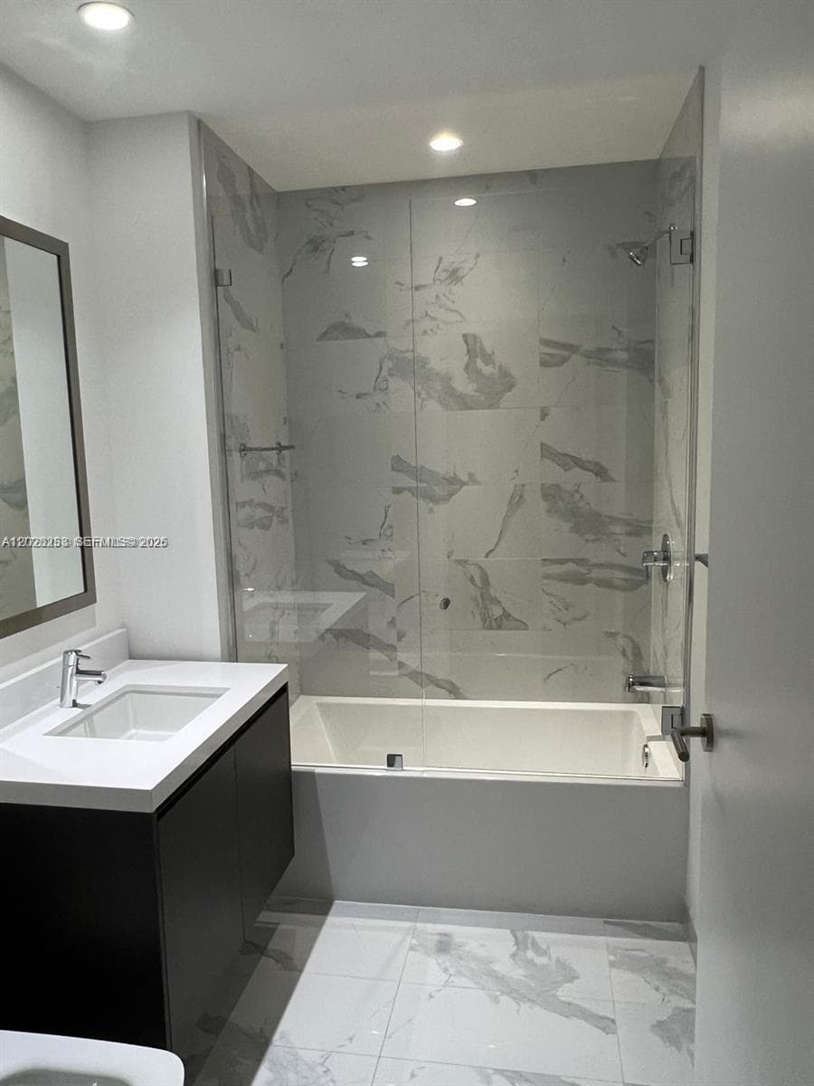 851 NE 1st Ave # 4107, Miami FL 33132 — 14